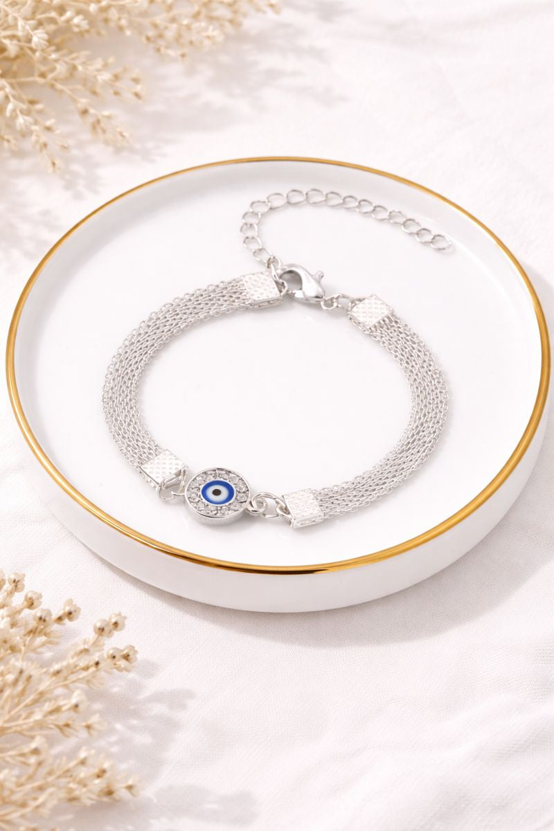 Devil’s Eye Bracelet – Stylish, Protective & Effortlessly Elegant