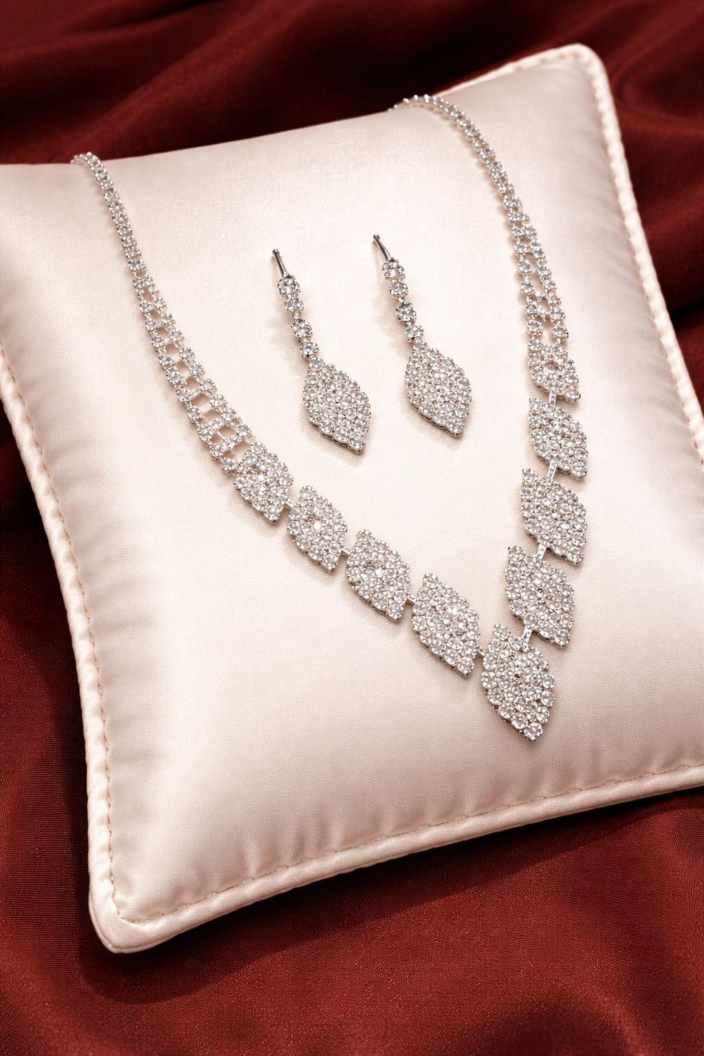 Elegant Simple Versatile Rhinestone Necklace and Earring Jewelry Set