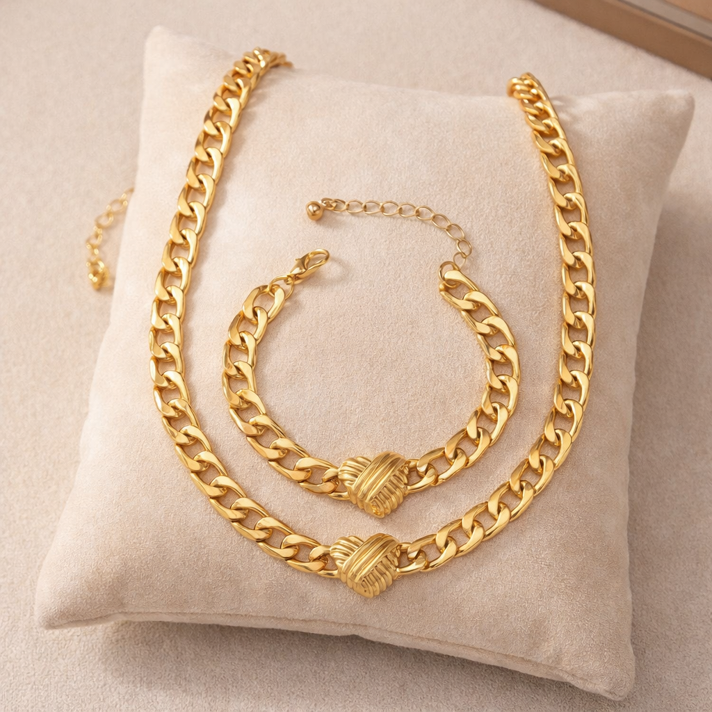 2PCS Gold Heart Necklace & Bracelet Set