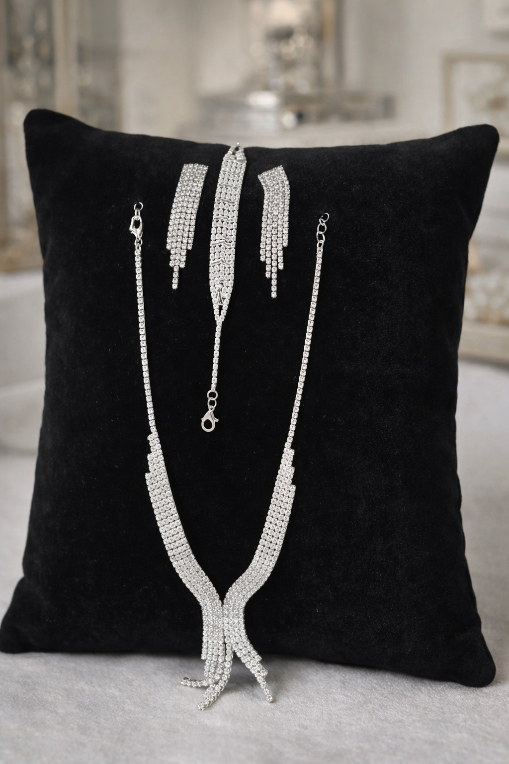Exquisite Sparkling Necklace & Earring Set ( code 17-130)