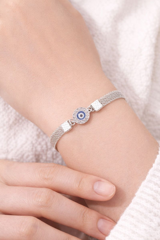 Devil’s Eye Bracelet – Stylish, Protective & Effortlessly Elegant